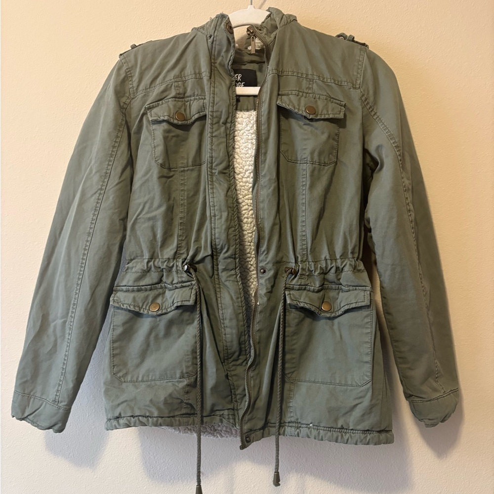 Outer Edge Medium Jacket